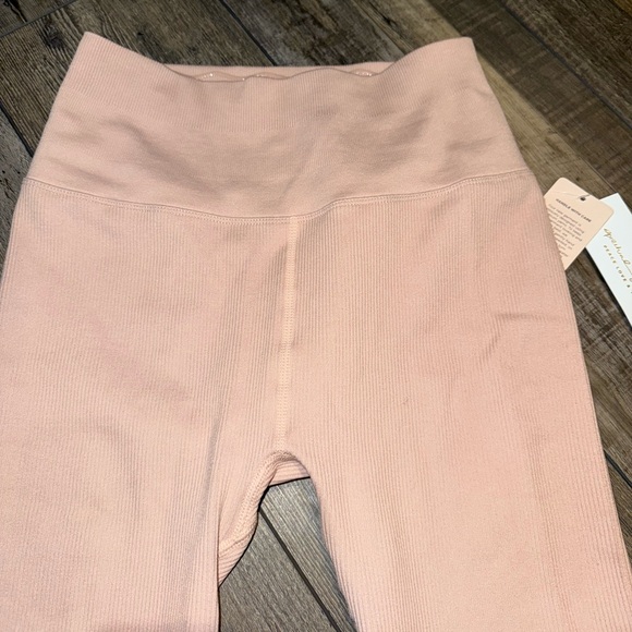 Spiritual Gangsta XS/Mall Ribbed Leggings NWT - Picture 2 of 8